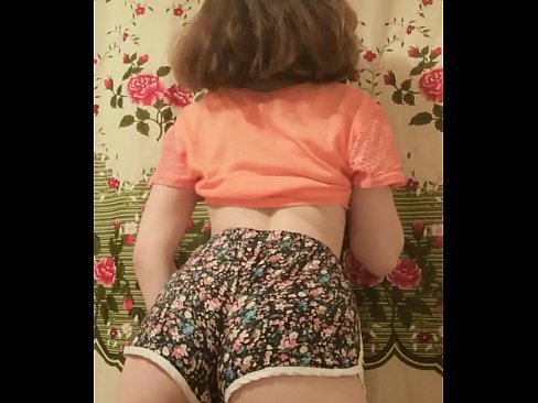 ❤️ Sexy mladá kočka svléká šortky před kamerou. Anal video u porna cs.pornohdmega.ru ﹏